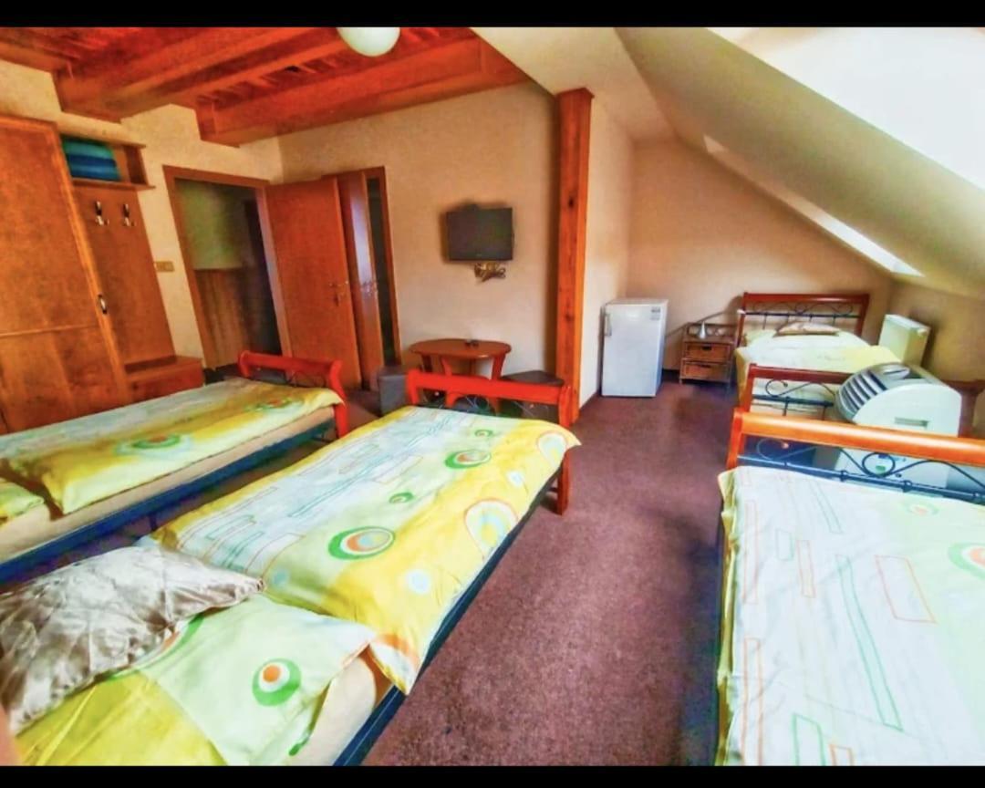Penzion Nove Dvory Kutná Hora Buitenkant foto